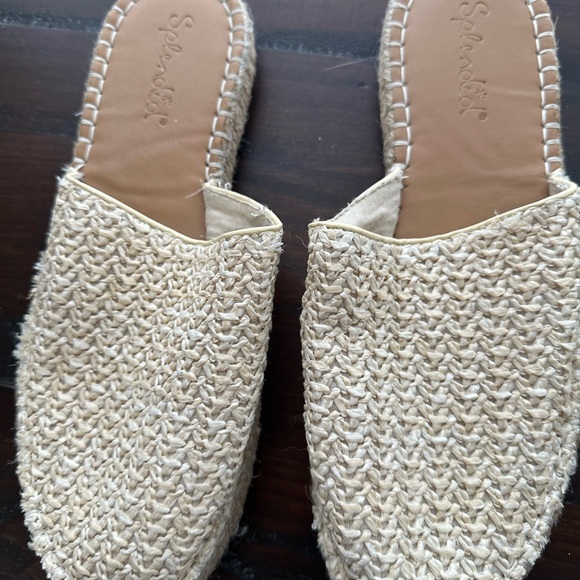 Splendid flat shoes. Size 10. Knitted. Beige color. Beautiful. - Picture 4 of 10